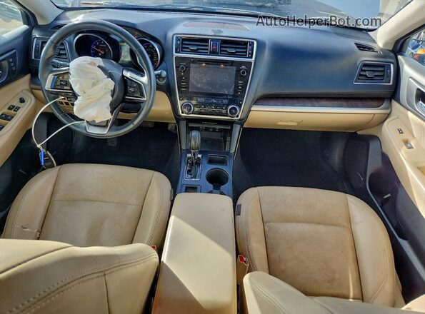 4S4BSAKC5J3338196 2018 SUBARU OUTBACK White Dashboard view