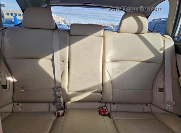 4S4BSAKC5J3338196 2018 SUBARU OUTBACK White Rear seats view