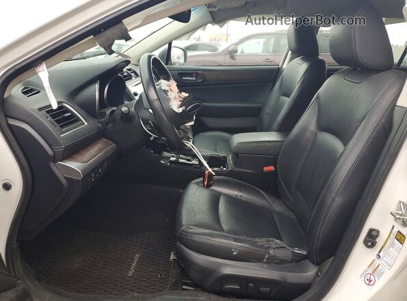 4S4BSAKC7J3279944 2018 SUBARU OUTBACK White Front interior view