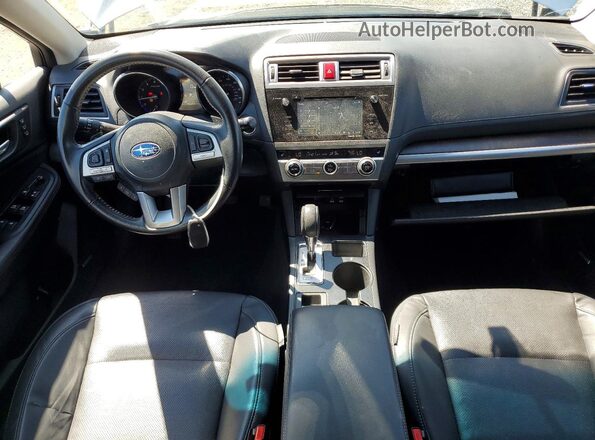 4S4BSAKC8H3211128 2017 SUBARU OUTBACK Silver Vista del salpicadero