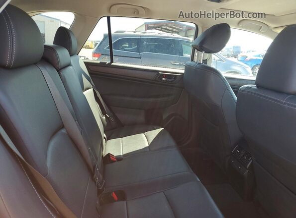 4S4BSAKC8H3211128 2017 SUBARU OUTBACK Silver Vista de los asientos traseros