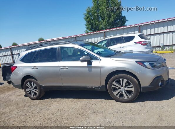 4S4BSANC0J3378696 2018 SUBARU OUTBACK Tan Rear interior view