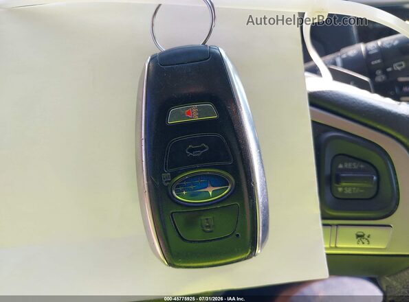 4S4BSANC1H3235346 2017 SUBARU OUTBACK Серебряный Вид панели приборов
