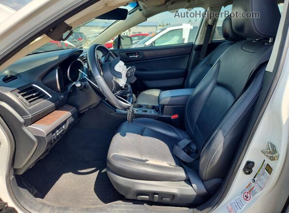 4S4BSANC1K3298258 2019 SUBARU OUTBACK White წინა სალონის ხედი