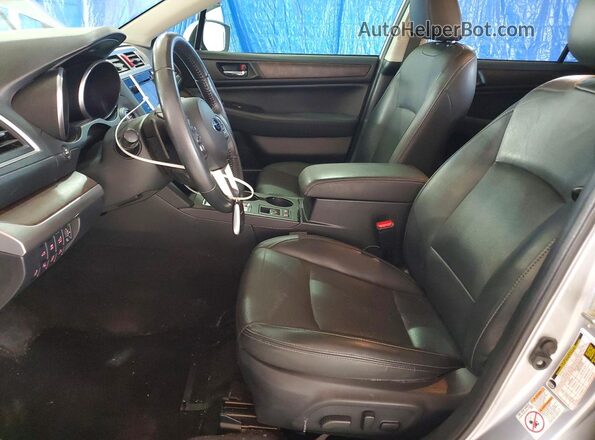 4S4BSANC2H3338808 2017 SUBARU OUTBACK Silver Widok wnętrza z przodu