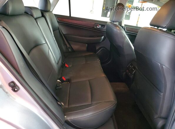 4S4BSANC2H3338808 2017 SUBARU OUTBACK Silver Widok wnętrza z tyłu