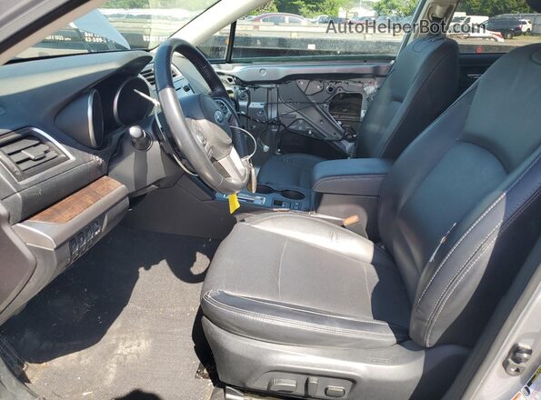 4S4BSANC2H3363532 2017 SUBARU OUTBACK Silver Vista interior delantera