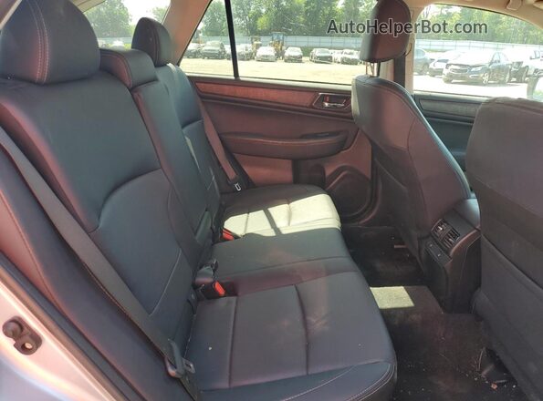 4S4BSANC2H3363532 2017 SUBARU OUTBACK Silver Vista interior trasera