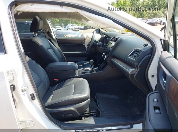 4S4BSANC2K3211256 2019 SUBARU OUTBACK White Front interior view