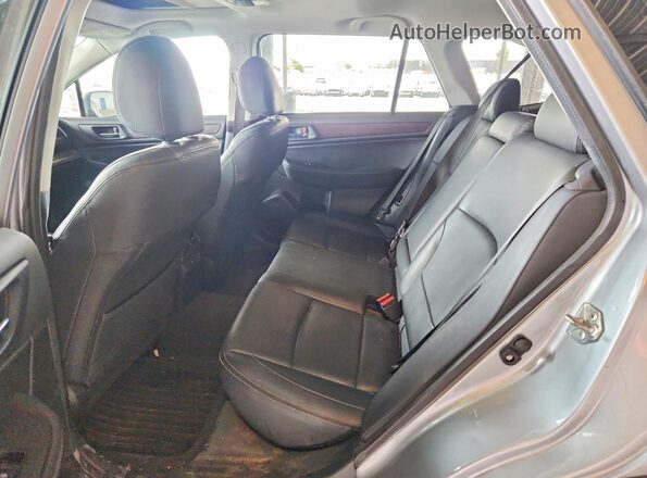 4S4BSANC3G3247352 2016 SUBARU OUTBACK Silver Rear seats view