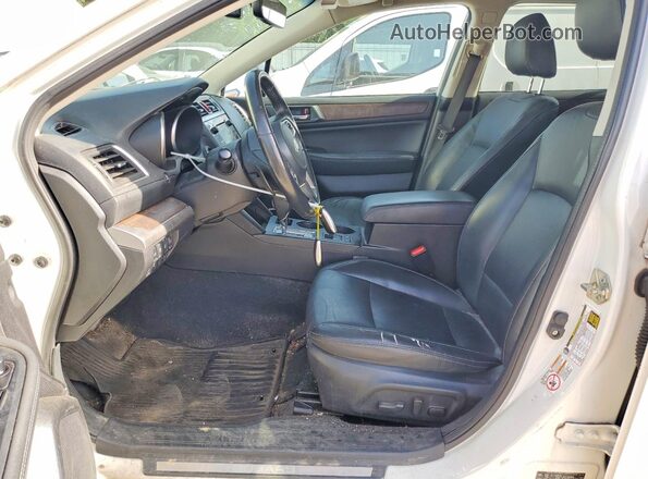 4S4BSANC3H3241360 2017 SUBARU OUTBACK White Սալոնի դիմացի տեսք