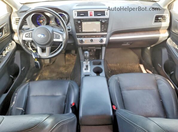 4S4BSANC3H3241360 2017 SUBARU OUTBACK White Առջևի վահանակի տեսք
