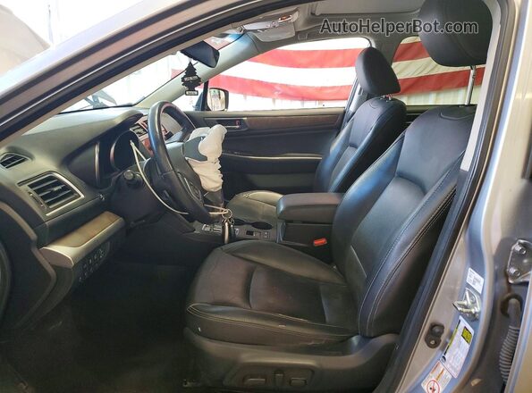 4S4BSANC4H3220131 2017 SUBARU OUTBACK Silver Вид салону спереду