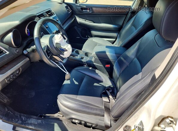 4S4BSANC4J3204176 2018 SUBARU OUTBACK White წინა სალონის ხედი