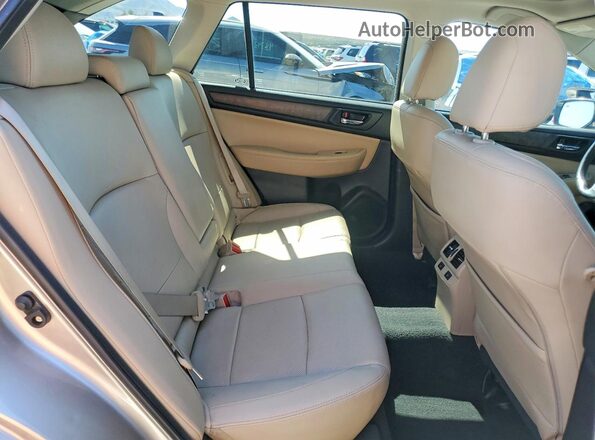 4S4BSANC5H3218596 2017 SUBARU OUTBACK Gold Widok tylnych siedzeń