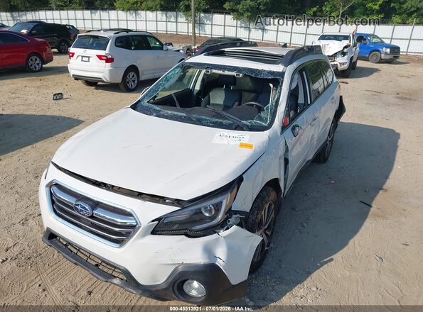 4S4BSANC5J3333916 2018 SUBARU OUTBACK White Front view
