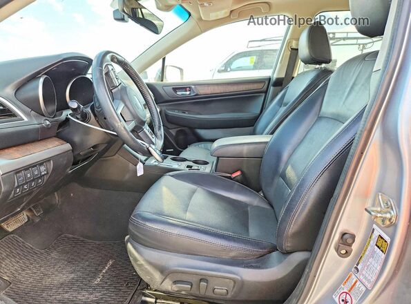 4S4BSANC7H3415057 2017 SUBARU OUTBACK Silver Vista interior delantera