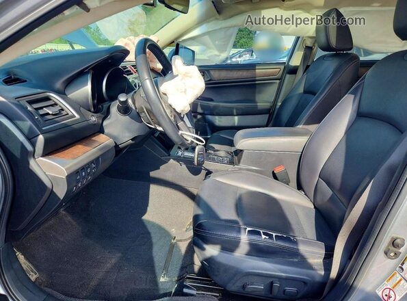 4S4BSANC7H3428875 2017 SUBARU OUTBACK Silver Widok wnętrza z przodu