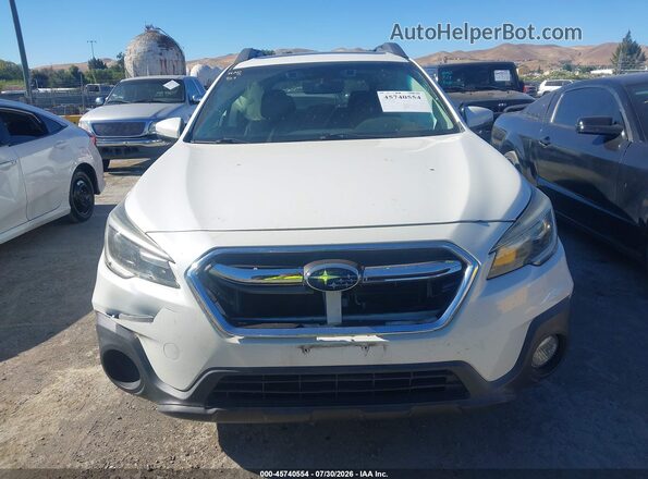 4S4BSANC7J3306040 2018 SUBARU OUTBACK White Вид щитка приладів
