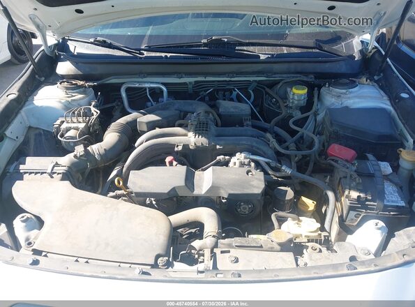 4S4BSANC7J3306040 2018 SUBARU OUTBACK White Вид ззаду