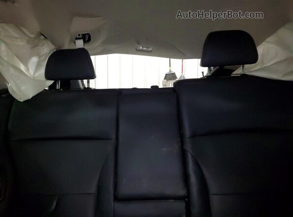 4S4BSANC8K3260011 2019 SUBARU OUTBACK Silver Հետևի նստատեղերի տեսք