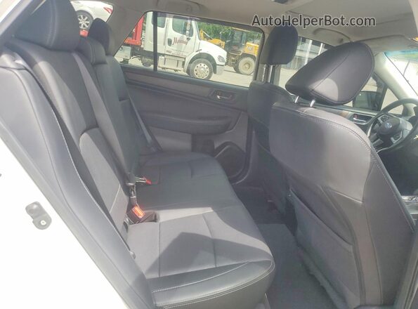 4S4BSANCXH3274548 2017 SUBARU OUTBACK White Вид задньої частини салону