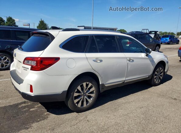 4S4BSATC2H3306900 2017 SUBARU OUTBACK Белый Задняя правая четверть