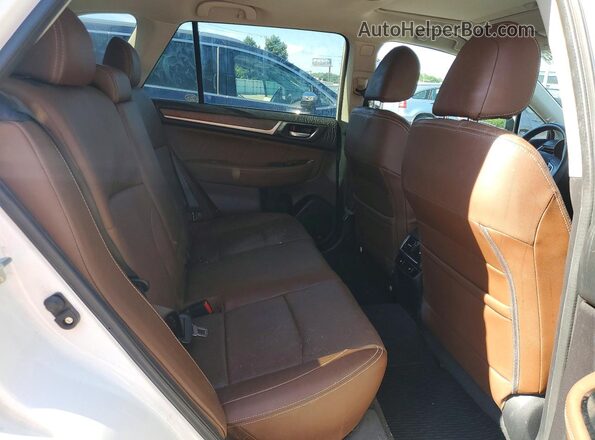 4S4BSATC2H3306900 2017 SUBARU OUTBACK Белый Вид задней части салона