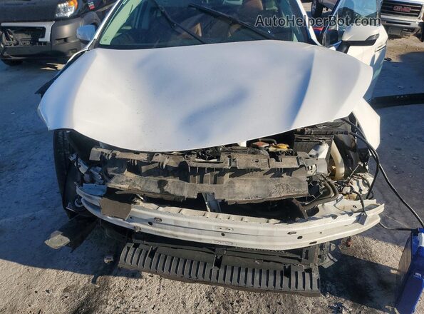4S4BSATC2H3388613 2017 SUBARU OUTBACK White Engine compartment view
