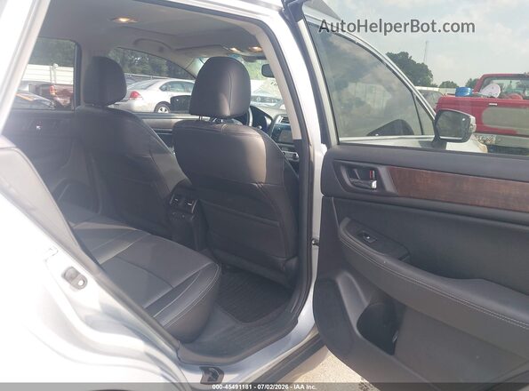 4S4BSBNC2G3238499 2016 SUBARU OUTBACK Silver Widok naklejki z numerem VIN