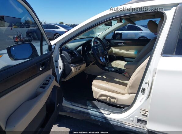 4S4BSBNC7G3214084 2016 SUBARU OUTBACK White Front interior view