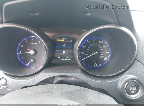4S4BSEKC9J3200782 2018 SUBARU OUTBACK White Հետևի նստատեղերի տեսք