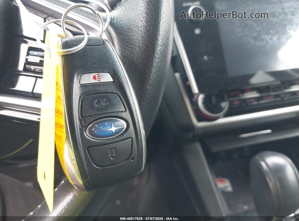4S4BSEKC9J3200782 2018 SUBARU OUTBACK White Առջևի վահանակի տեսք