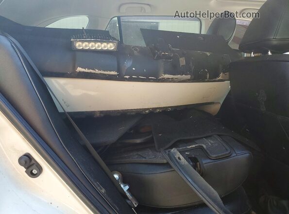 4S4BSENC0G3200836 2016 SUBARU OUTBACK White Rear interior view