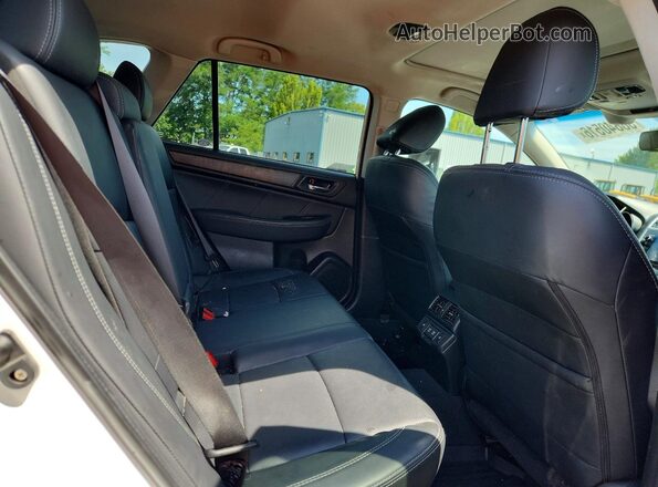 4S4BSENC0K3313534 2019 SUBARU OUTBACK White Widok tylnych siedzeń