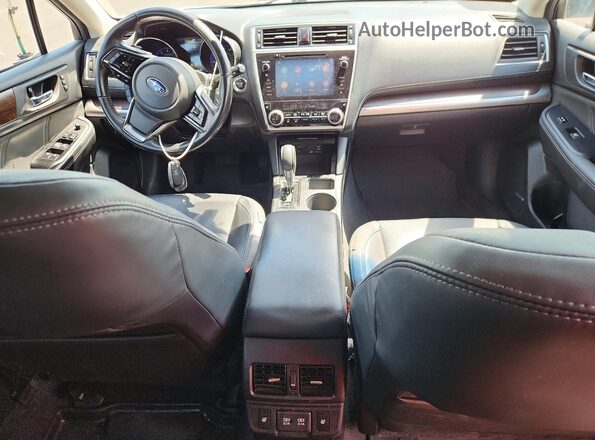 4S4BSENC0K3313534 2019 SUBARU OUTBACK White Widok deski rozdzielczej