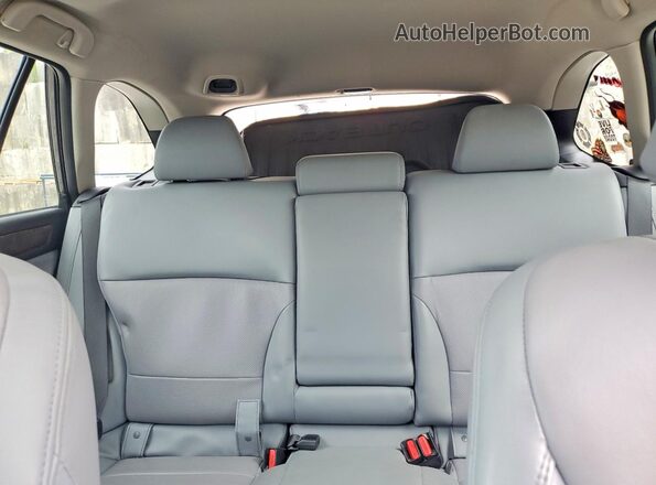 4S4BSENC2J3296864 2018 SUBARU OUTBACK Gray Widok tylnych siedzeń