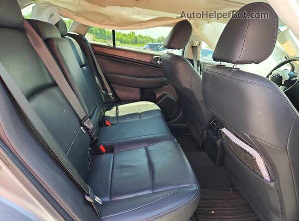 4S4BSENC3G3265194 2016 SUBARU OUTBACK Серебряный Вид задней части салона