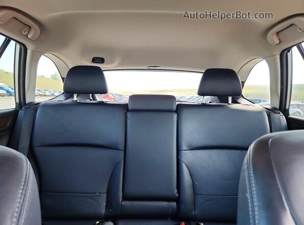 4S4BSENC4H3343872 2017 SUBARU OUTBACK Silver Rear seats view