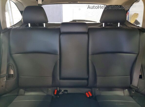 4S4BSENC4J3394732 2018 SUBARU OUTBACK Silver Вид задніх сидінь