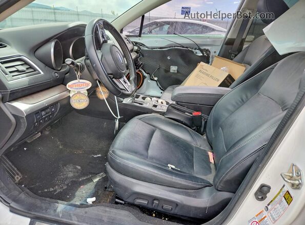 4S4BSENC5K3293037 2019 SUBARU OUTBACK White Front interior view