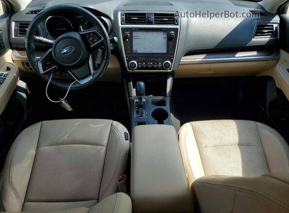 4S4BSENC7J3242010 2018 SUBARU OUTBACK Green Առջևի վահանակի տեսք