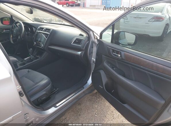 4S4BSENC8J3374838 2018 SUBARU OUTBACK Silver Սալոնի դիմացի տեսք