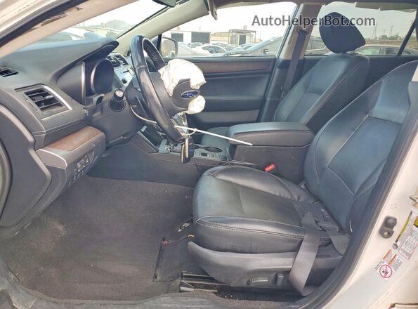 4S4BSENCXK3284723 2019 SUBARU OUTBACK White Widok wnętrza z przodu