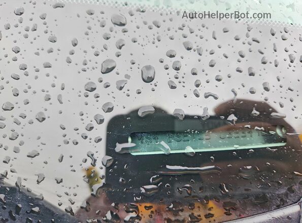 4S4BSETC5J3234765 2018 SUBARU OUTBACK White Вид підкапотного простору