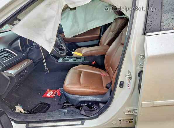 4S4BSETC5J3234765 2018 SUBARU OUTBACK White Вид салону спереду