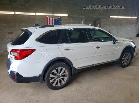4S4BSETC5J3301364 2018 SUBARU OUTBACK Белый Задняя правая четверть