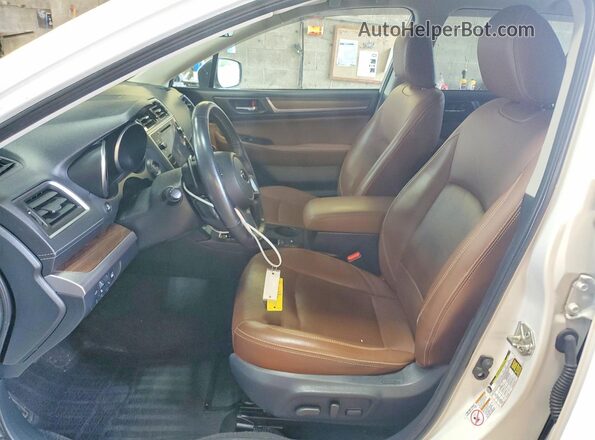 4S4BSETC5J3301364 2018 SUBARU OUTBACK Белый Вид салона спереди