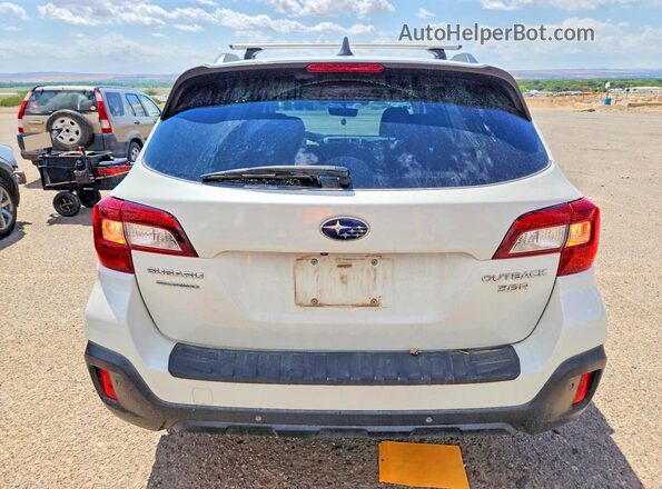 4S4BSETC7J3279562 2018 SUBARU OUTBACK White უკანა ხედი