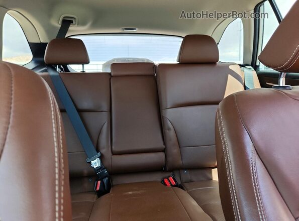 4S4BSETC7J3279562 2018 SUBARU OUTBACK White უკანა სავარძლების ხედი